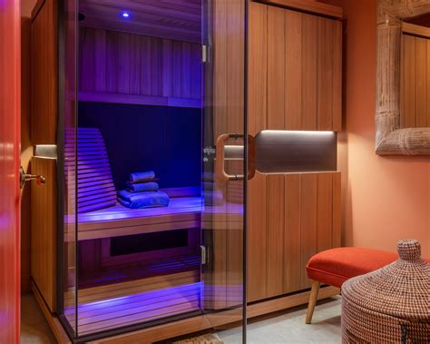 sauna center|Pure Sweat Studios • Book Your Wellness Session。